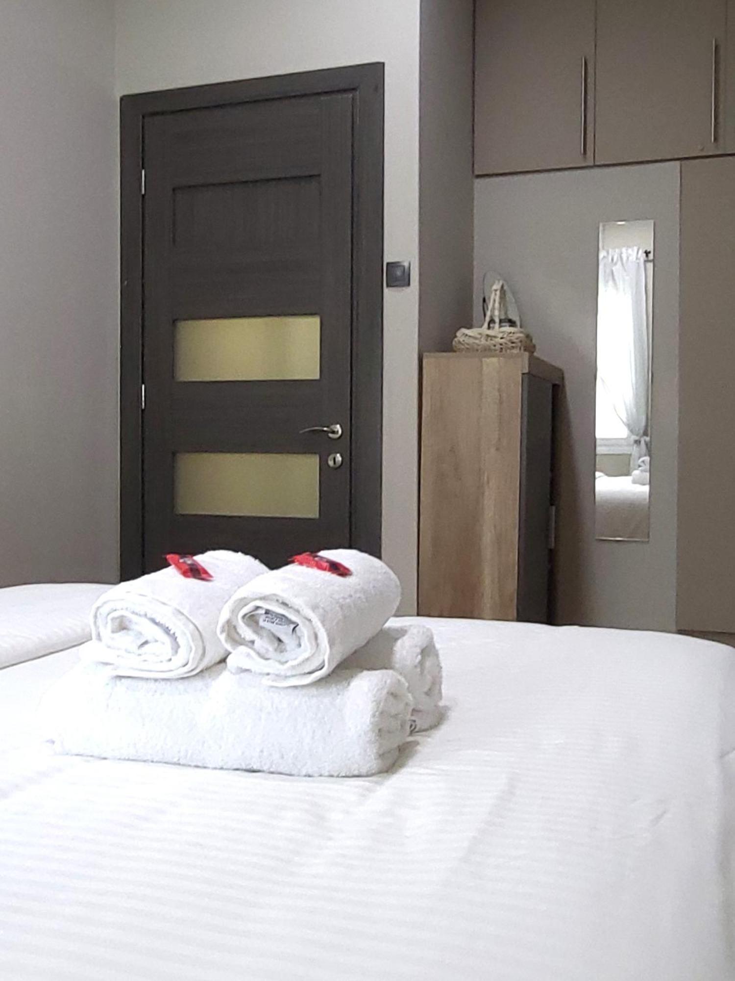 “Zeus”, Stylish Luxury Business Suite In The Heart Of Athens. Buitenkant foto